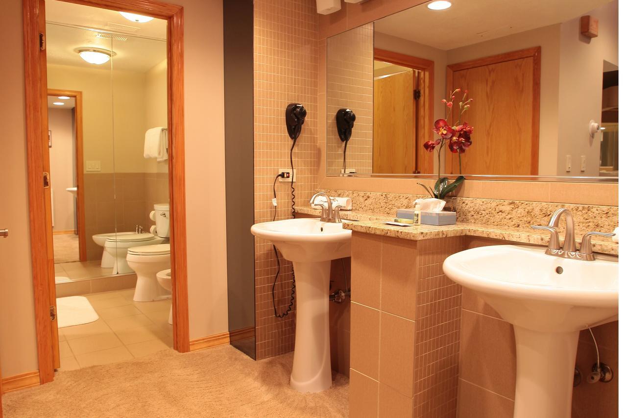 Sybaris Pool Suites Frankfort - Adults Only Exteriér fotografie